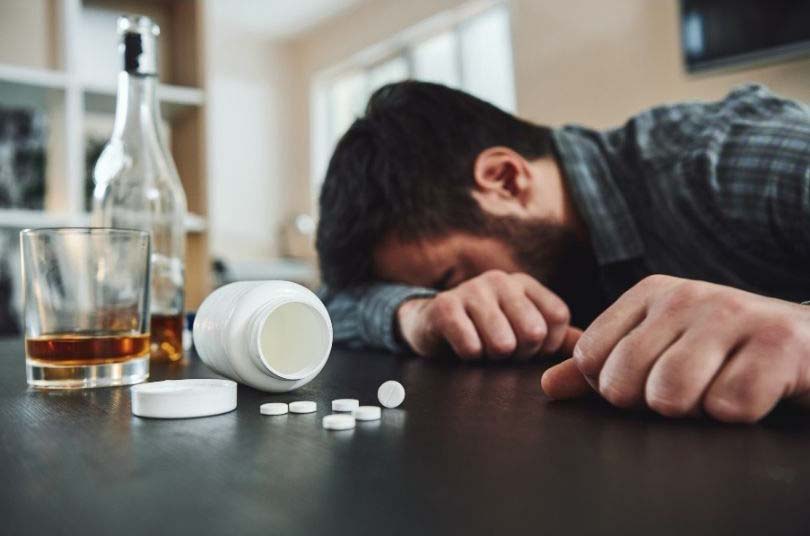 Side Effects of Drinking Alcohol While Taking an Antibiotic
