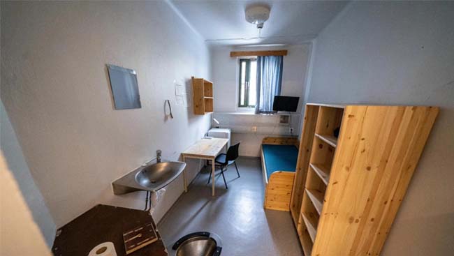 norway prison room